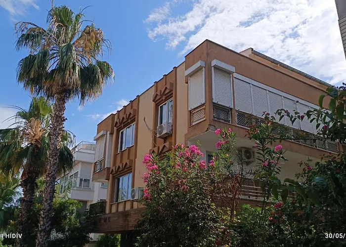 Lara\'Da Modern Bir Vaha